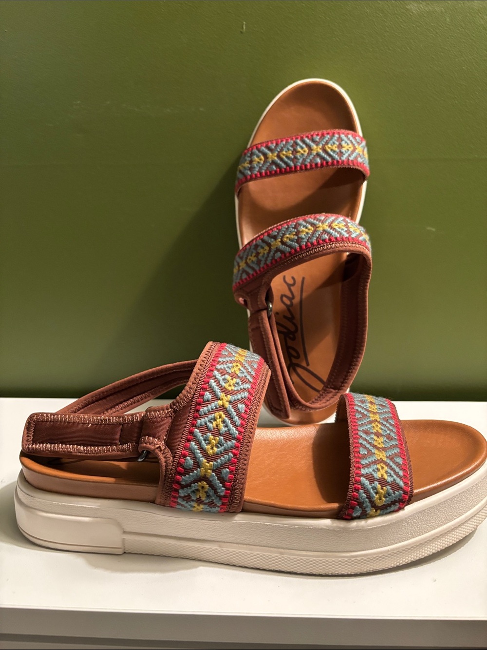 Zodiac Multicolor Embroidered Strap Sandals in Brown and White